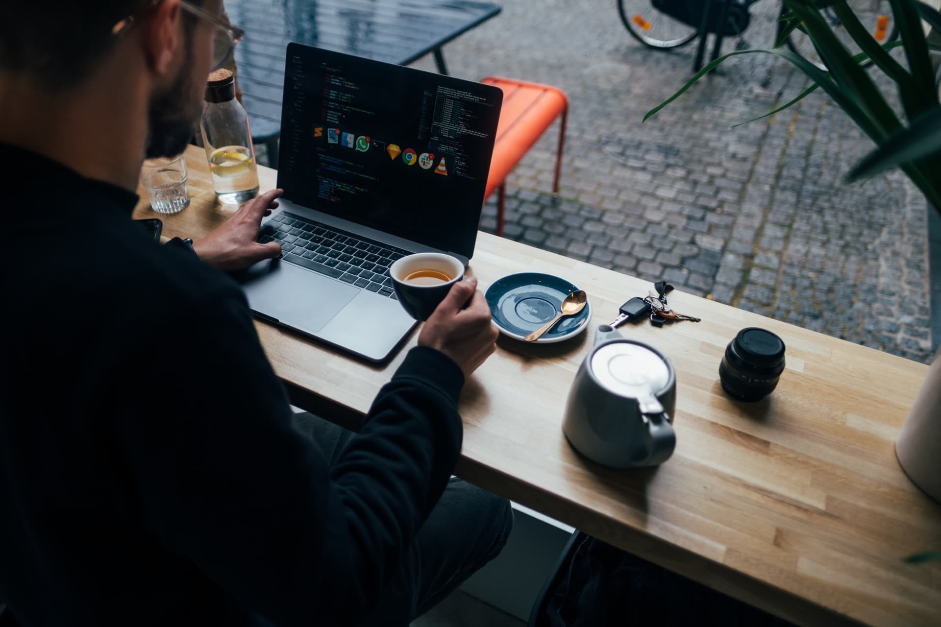 7 VS Code Extensions that'll Help You Stay in Your Editor